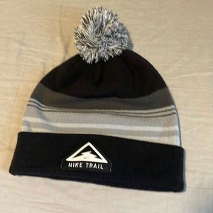Nike trail beanie